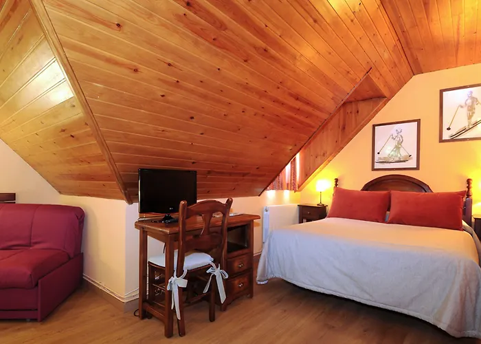 Eth Pomer Hotell Vielha