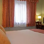 Eth Pomer Hotel