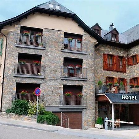 Eth Pomer Hotel