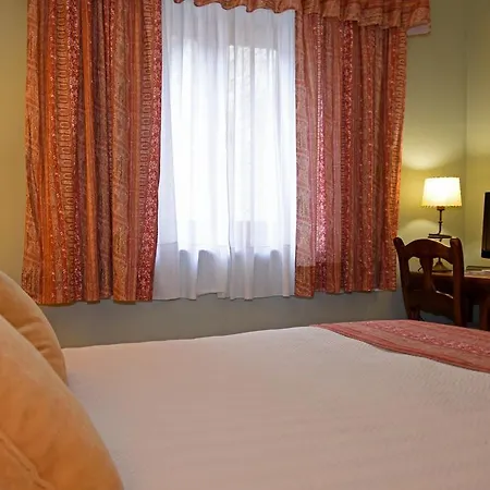 Eth Pomer Hotel