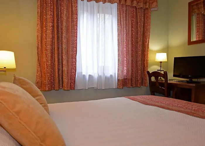 Eth Pomer Hotel